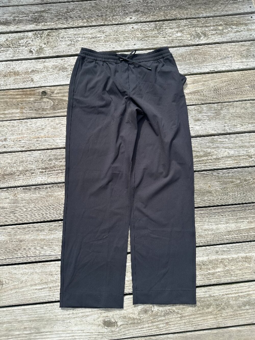 Lululemon Luxtreme Mid-Rise Straigh -Leg Trouser Womens Medium Black Pants